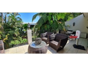 SE VENDE CASA EN EL CANGREJO - BARRIADA CERRADA CON GARITA
