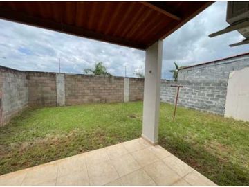 VENDO CASA EN LA CHORRERA LA ARBOLEDA 3R