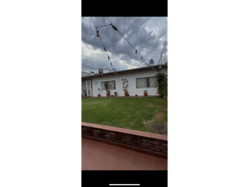 Chalet en lote propio - Parque y cochera triple APTO CREDITO - Chauvín