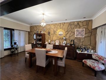 Chalet en lote propio - Parque y cochera triple APTO CREDITO - Chauvín