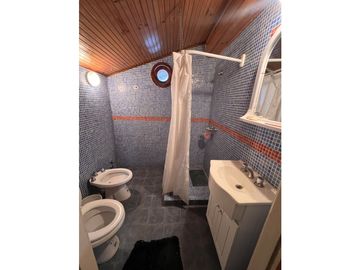 Chalet en lote propio - Parque y cochera triple APTO CREDITO - Chauvín
