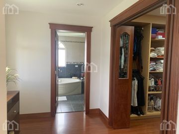 CASA DE VENTA CUMBAYA SECTOR SANTA INES