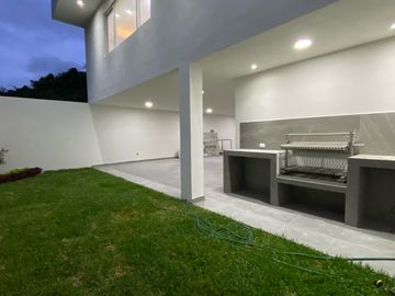 Casa en venta en Valle Poniente, Fracc. Los Cenizos
