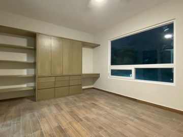Casa en venta en Valle Poniente, Fracc. Los Cenizos