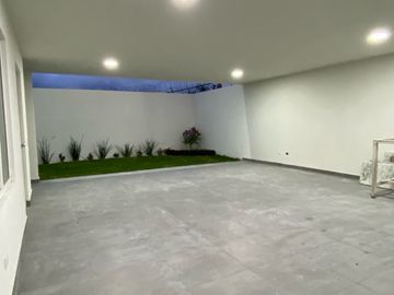 Casa en venta en Valle Poniente, Fracc. Los Cenizos