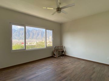 Casa en venta en Valle Poniente, Fracc. Los Cenizos