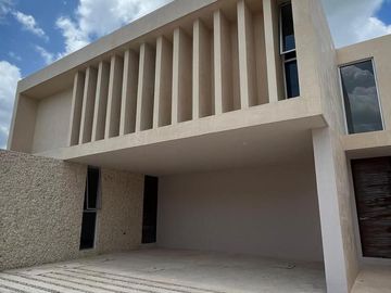Casa residencial de una sola planta en venta en San Antonio Hool