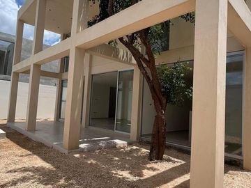 Casa residencial de una sola planta en venta en San Antonio Hool