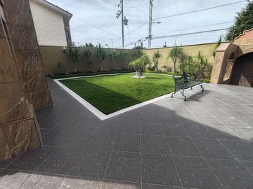Venta de casa con vista al campo de golf en VILLAS DEL MESON JURIQUILLA