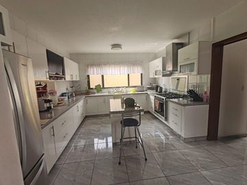 Venta de casa con vista al campo de golf en VILLAS DEL MESON JURIQUILLA