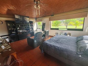 Venta de casa con vista al campo de golf en VILLAS DEL MESON JURIQUILLA