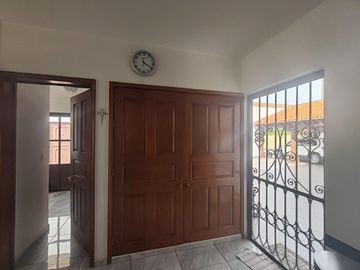 Venta de casa con vista al campo de golf en VILLAS DEL MESON JURIQUILLA