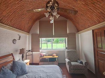 Venta de casa con vista al campo de golf en VILLAS DEL MESON JURIQUILLA