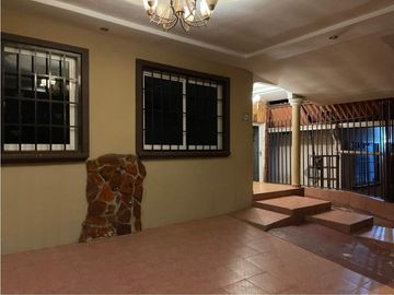 BRISAS DEL GOLF - VENTA - CASA