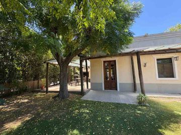 Casa en alquiler en Villa Udaondo