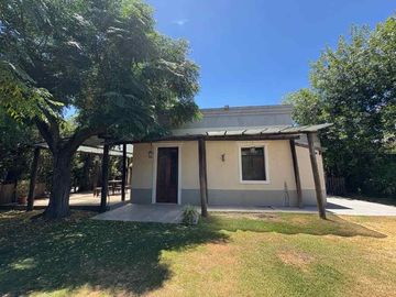 Casa en alquiler en Villa Udaondo