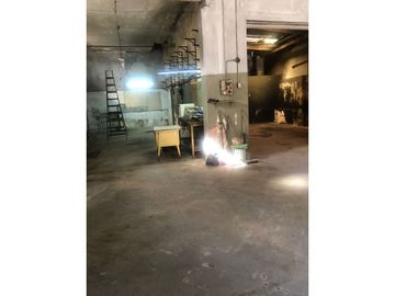 LOCAL COMERCIAL EN ESQUINA EN BOEDO