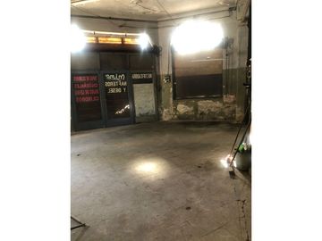 LOCAL COMERCIAL EN ESQUINA EN BOEDO