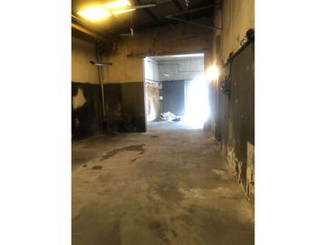 LOCAL COMERCIAL EN ESQUINA EN BOEDO