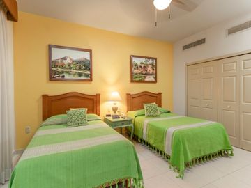 Playa Royale 1336 - Condominio en venta en Bahia de Banderas