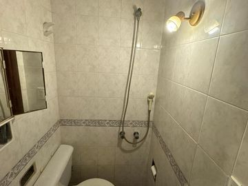 Venta-Casa Chalet de 6 Ambientes - Berazategui Centro