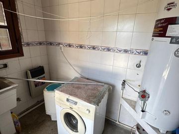 Venta-Casa Chalet de 6 Ambientes - Berazategui Centro