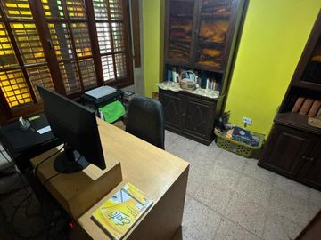Venta-Casa Chalet de 6 Ambientes - Berazategui Centro