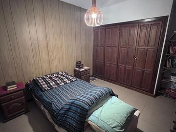 Venta-Casa Chalet de 6 Ambientes - Berazategui Centro