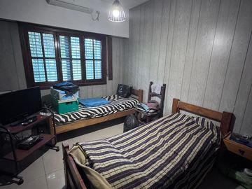 Venta-Casa Chalet de 6 Ambientes - Berazategui Centro
