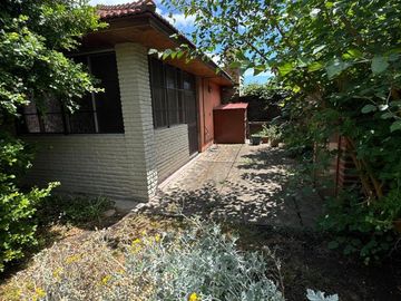 Venta-Casa Chalet de 6 Ambientes - Berazategui Centro