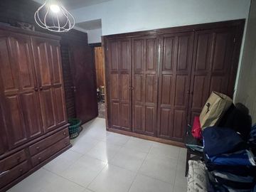 Venta-Casa Chalet de 6 Ambientes - Berazategui Centro