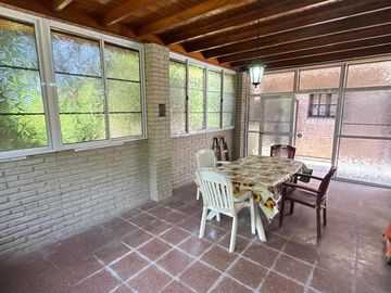 Venta-Casa Chalet de 6 Ambientes - Berazategui Centro