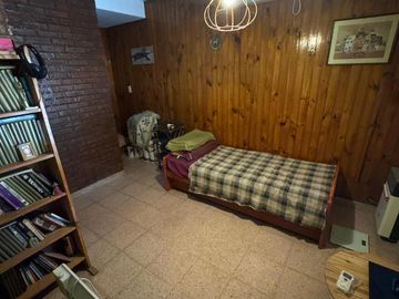 Venta-Casa Chalet de 6 Ambientes - Berazategui Centro