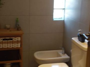 Excelente departamento cuatro ambientes a la venta en Wilde Centro