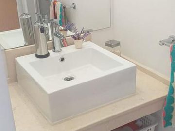 Excelente departamento cuatro ambientes a la venta en Wilde Centro