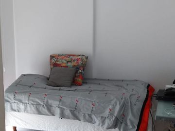 Excelente departamento cuatro ambientes a la venta en Wilde Centro