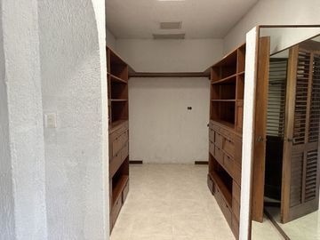 EN VENTA RESIDENCIA EN LA COLONIA CHUBURNA DE HIDALGO. MÉRIDA YUC.