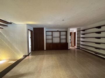 EN VENTA RESIDENCIA EN LA COLONIA CHUBURNA DE HIDALGO. MÉRIDA YUC.