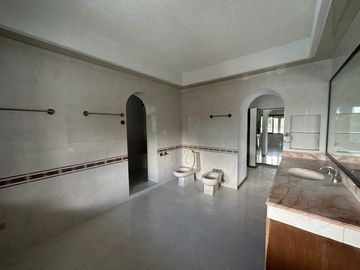 EN VENTA RESIDENCIA EN LA COLONIA CHUBURNA DE HIDALGO. MÉRIDA YUC.