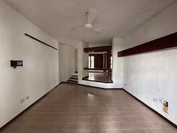 EN VENTA RESIDENCIA EN LA COLONIA CHUBURNA DE HIDALGO. MÉRIDA YUC.