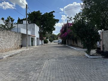 EN VENTA RESIDENCIA EN LA COLONIA CHUBURNA DE HIDALGO. MÉRIDA YUC.