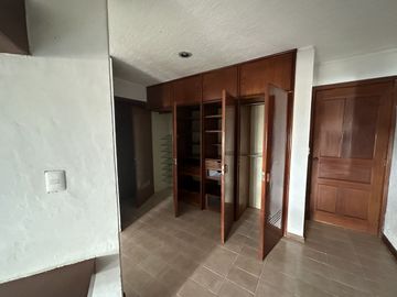 EN VENTA RESIDENCIA EN LA COLONIA CHUBURNA DE HIDALGO. MÉRIDA YUC.
