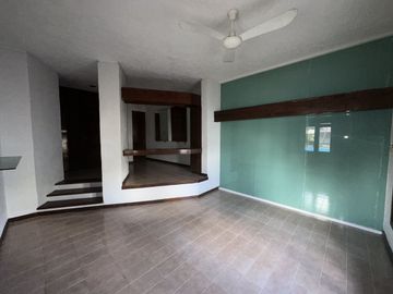 EN VENTA RESIDENCIA EN LA COLONIA CHUBURNA DE HIDALGO. MÉRIDA YUC.