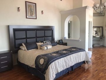 Residencia de Clase Mundial en Loma Dorada, Querétaro