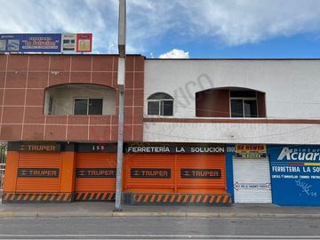 Edificio con local comercial y departamentos en VENTA en Gomez Palacio, Durango.