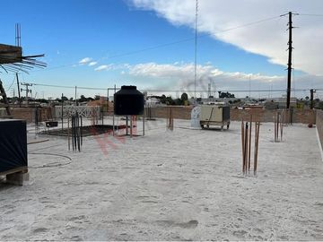 Edificio con local comercial y departamentos en VENTA en Gomez Palacio, Durango.