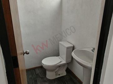 CASA EN VENTA EN PRIVADA, CERCA DE ACCESO NORTE Y BOULEVARD RIO SANTIAGO