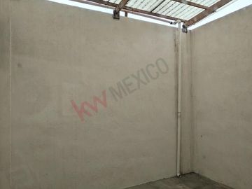 CASA EN VENTA EN PRIVADA, CERCA DE ACCESO NORTE Y BOULEVARD RIO SANTIAGO