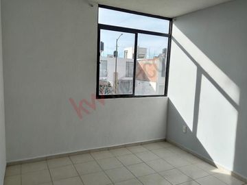 CASA EN VENTA EN PRIVADA, CERCA DE ACCESO NORTE Y BOULEVARD RIO SANTIAGO