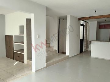 CASA EN VENTA EN PRIVADA, CERCA DE ACCESO NORTE Y BOULEVARD RIO SANTIAGO